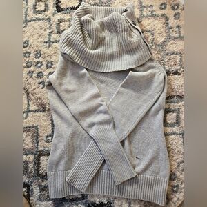 Banana Republic cowl neck sweater, EUC, size XS, button-up collar, all cotton